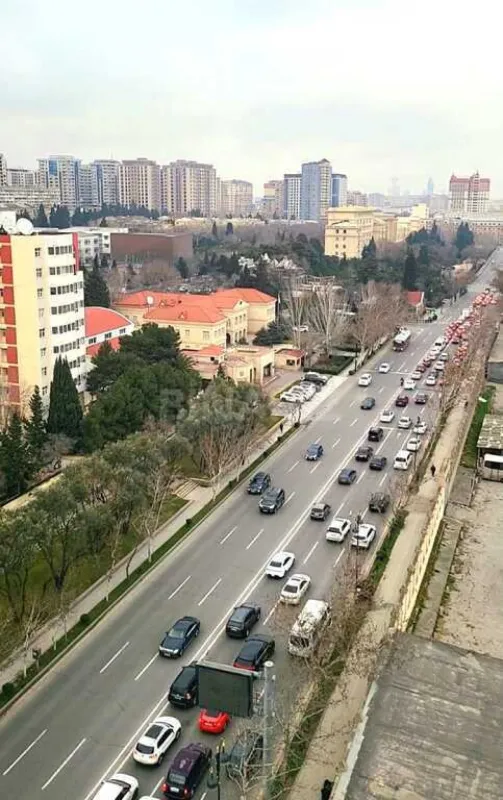 Satılır 3 otaqlı mənzil 175 m²