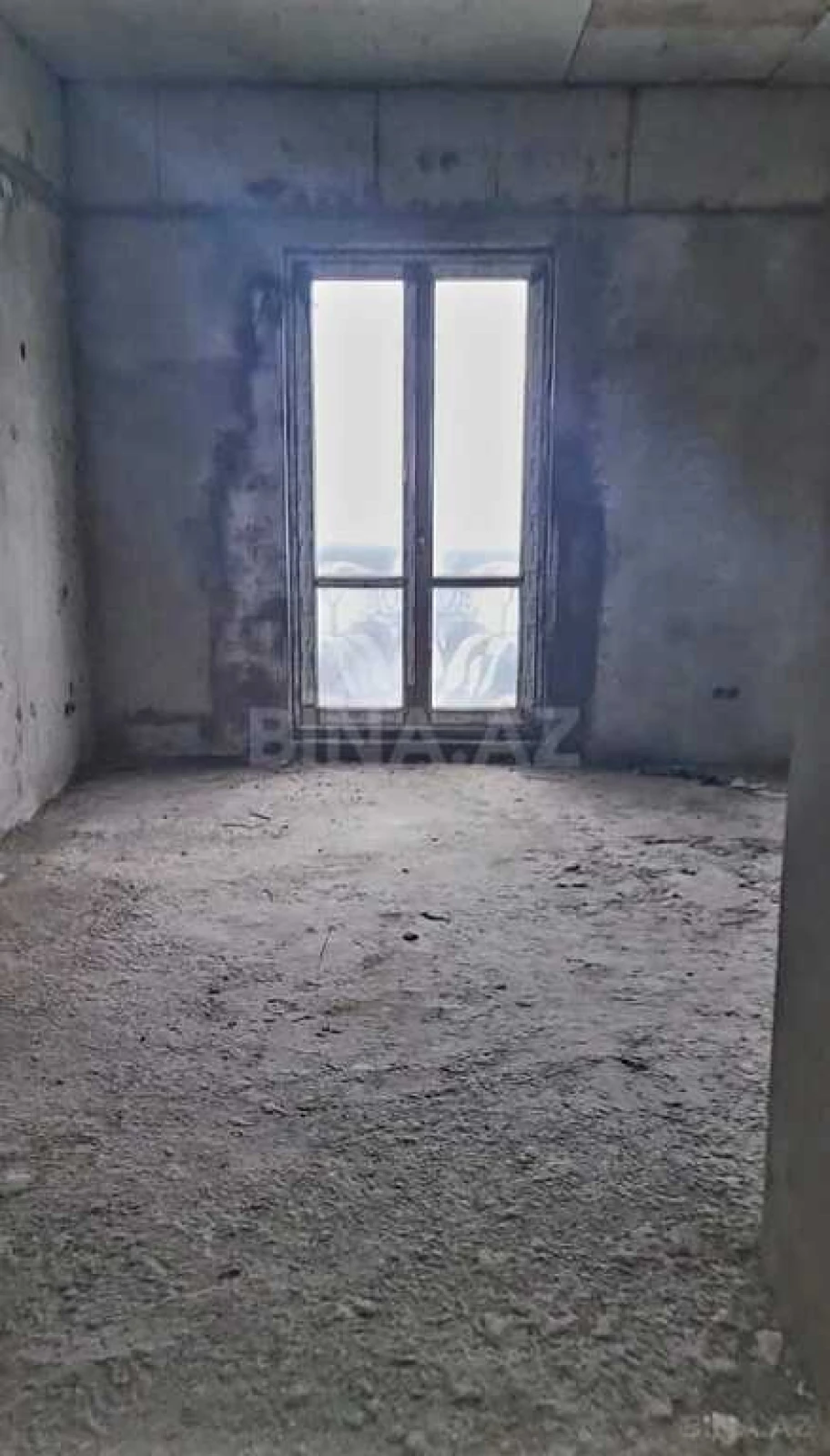 Satılır 3 otaqlı mənzil 175 m²