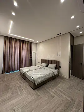 Satılır 3 otaqlı mənzil 158 m²