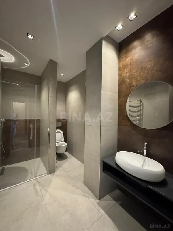 Satılır 3 otaqlı mənzil 158 m²