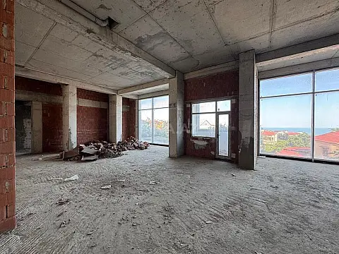 Satılır obyekt 350 m²