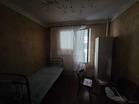 Satılır 5 otaqlı mənzil 130 m²