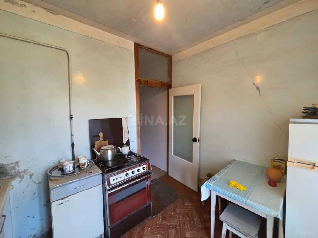 Satılır 5 otaqlı mənzil 130 m²