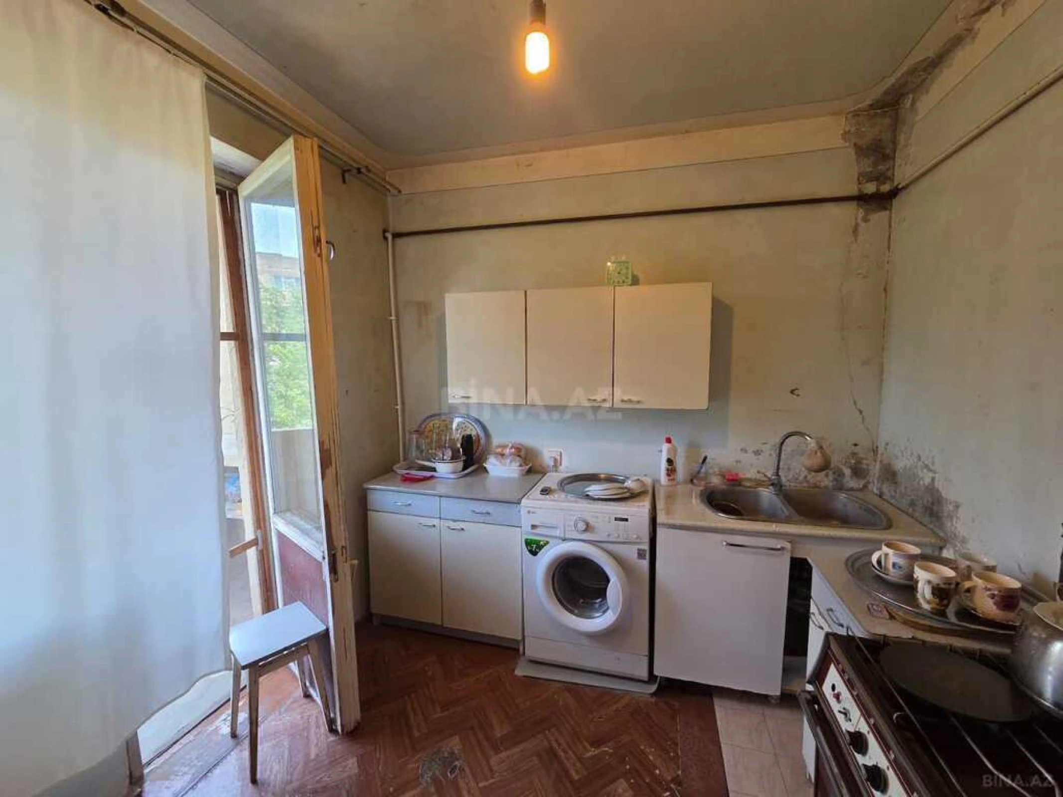 Satılır 5 otaqlı mənzil 130 m²