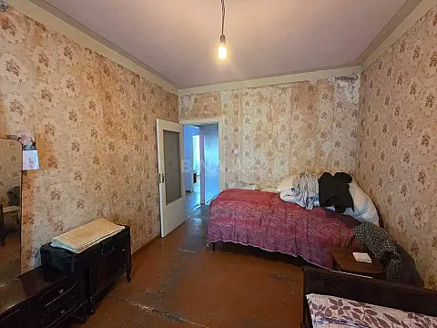 Satılır 5 otaqlı mənzil 130 m²