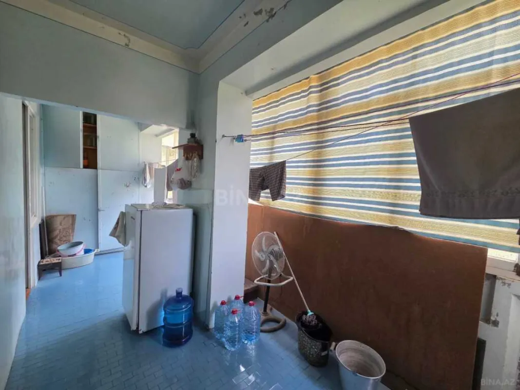 Satılır 5 otaqlı mənzil 130 m²