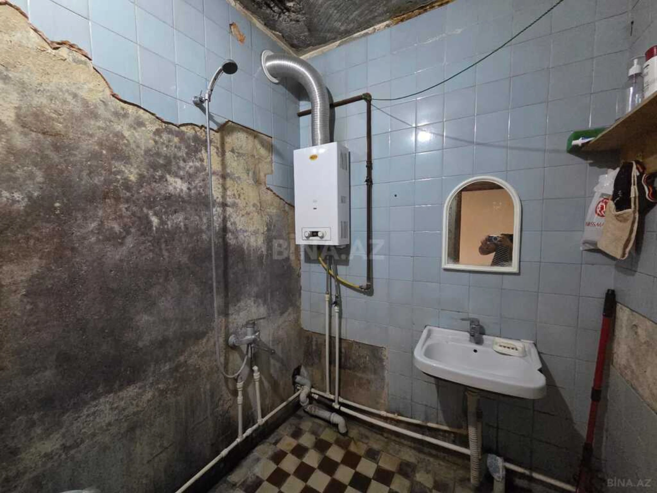 Satılır 5 otaqlı mənzil 130 m²