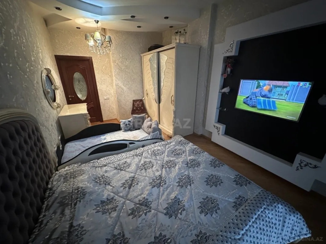 Satılır 3 otaqlı mənzil 150 m²