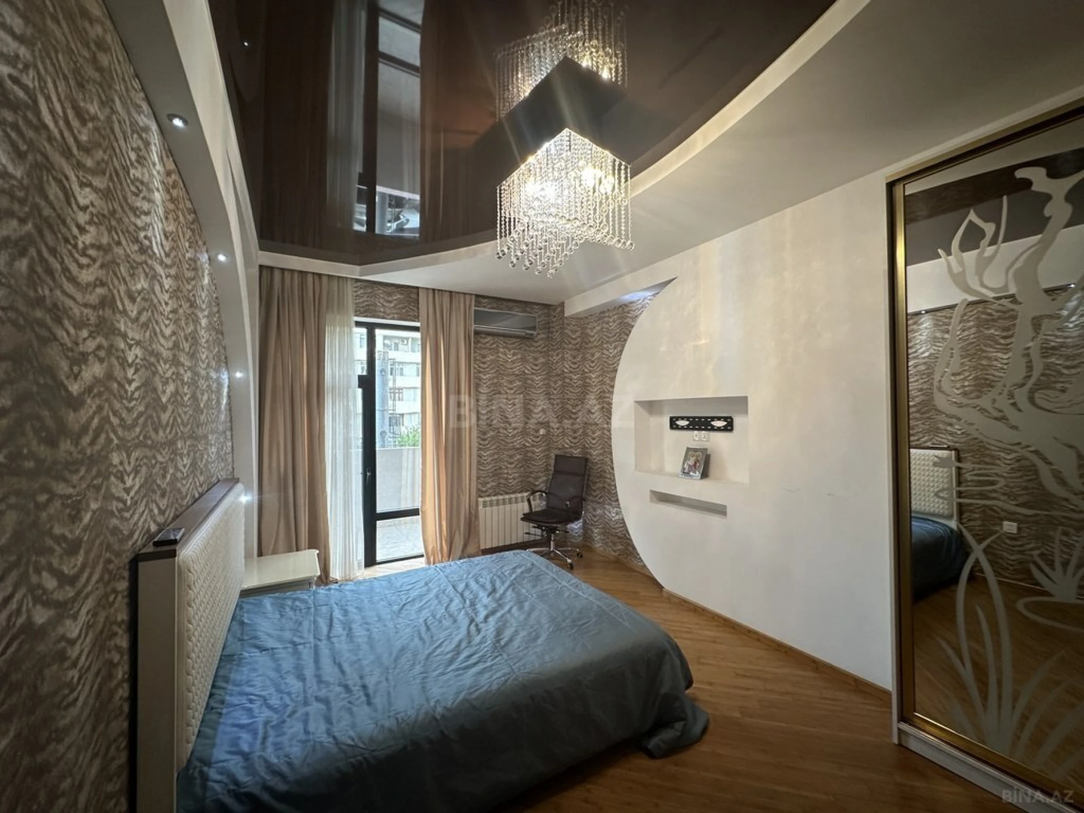 Satılır 3 otaqlı mənzil 150 m²