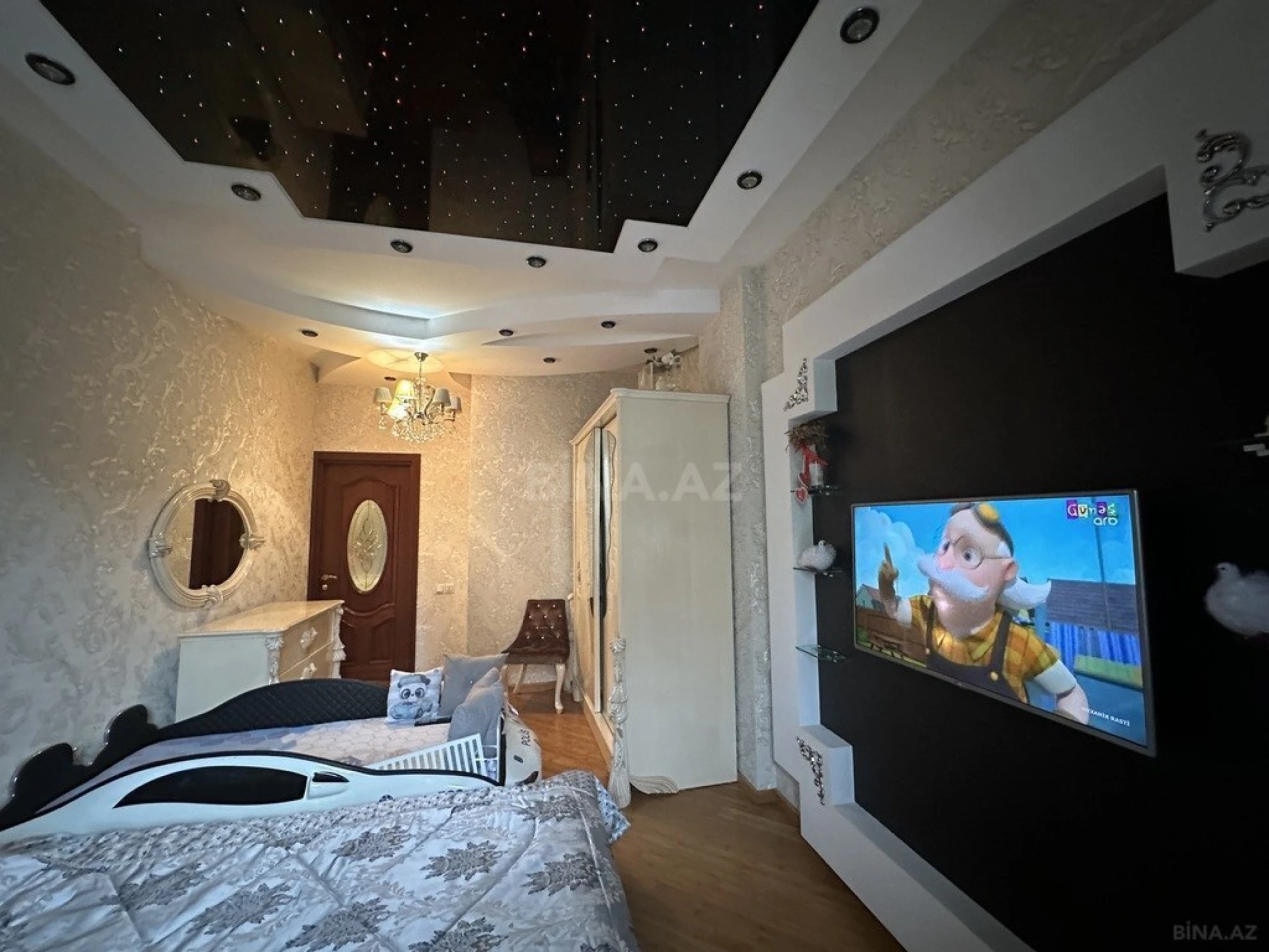 Satılır 3 otaqlı mənzil 150 m²