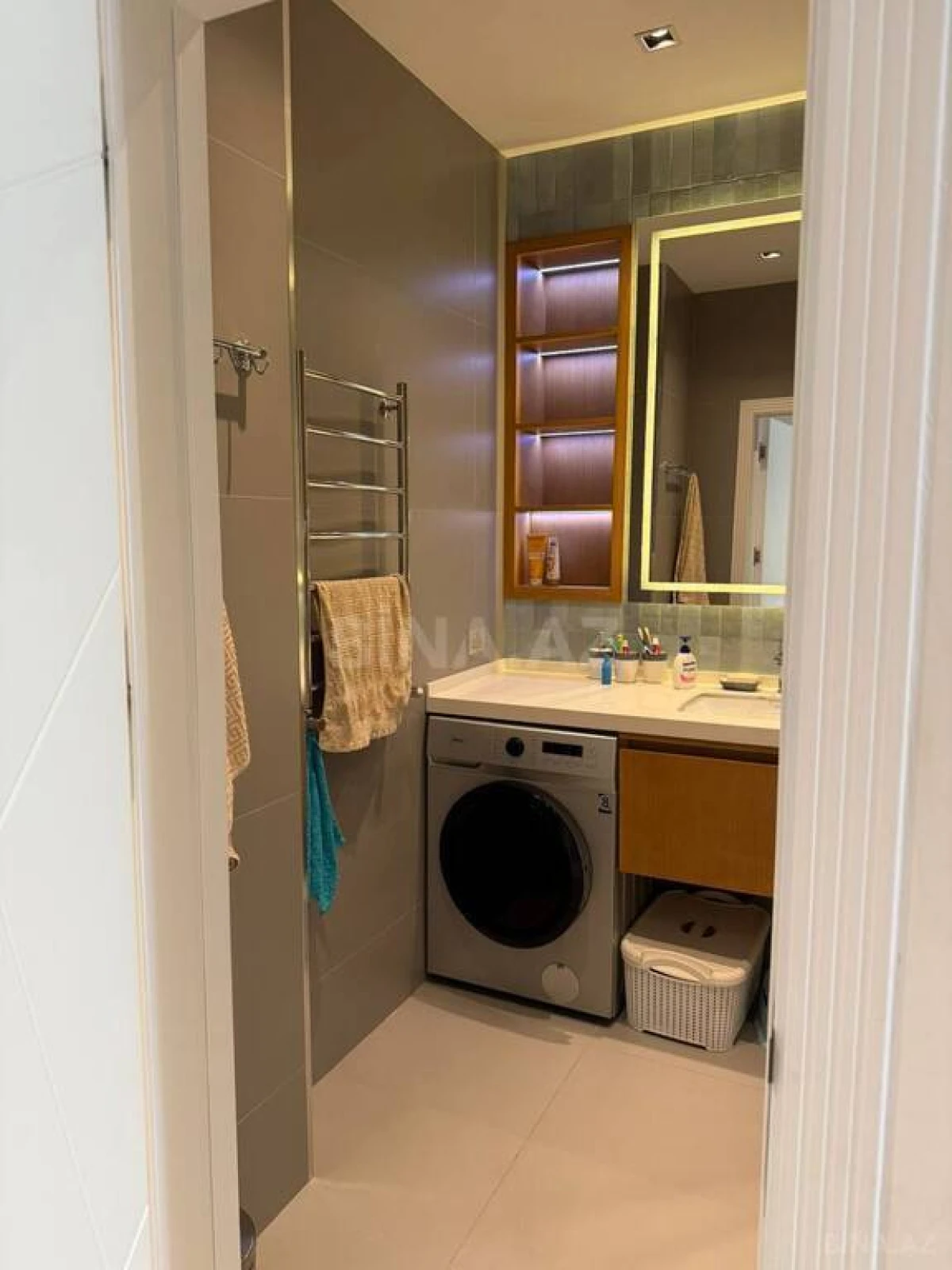 Satılır 1 otaqlı mənzil 58 m²