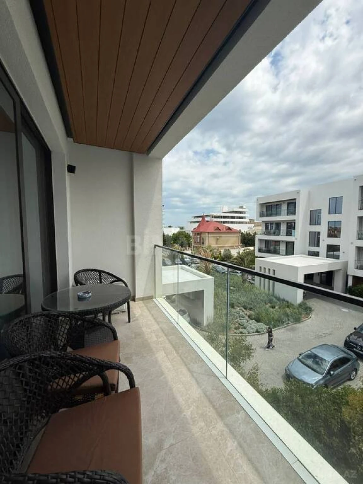 Satılır 1 otaqlı mənzil 58 m²