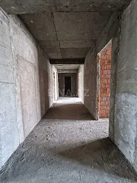 Satılır 4 otaqlı mənzil 166 m²