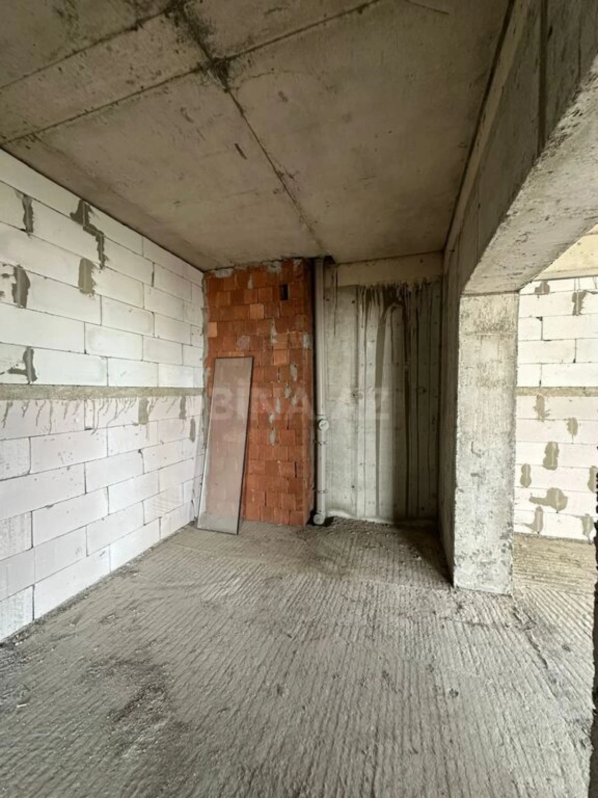 Satılır 3 otaqlı mənzil 153 m²