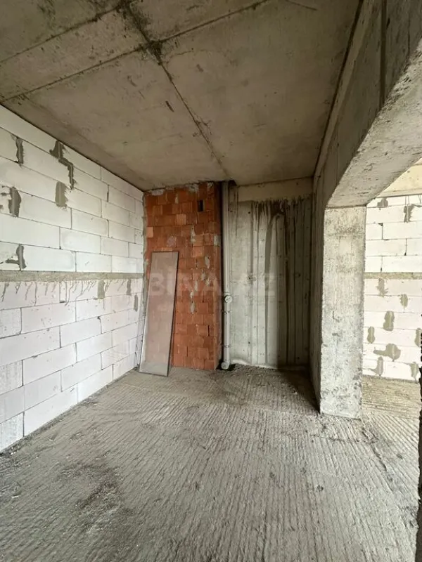 Satılır 3 otaqlı mənzil 153 m²