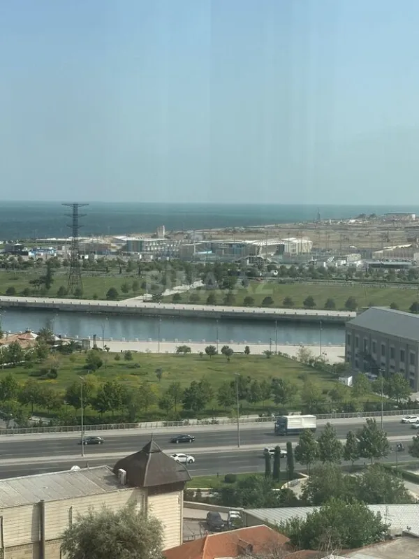 Satılır 3 otaqlı mənzil 153 m²