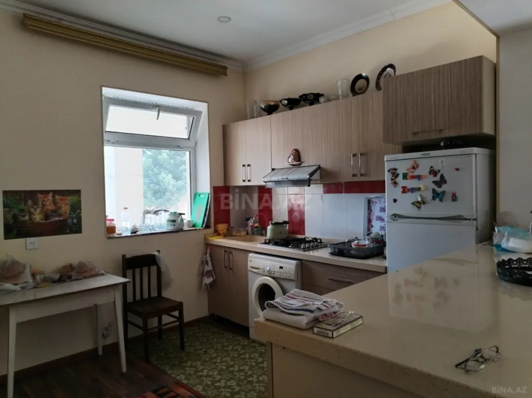 Satılır 5 otaqlı həyət evi 145 m²