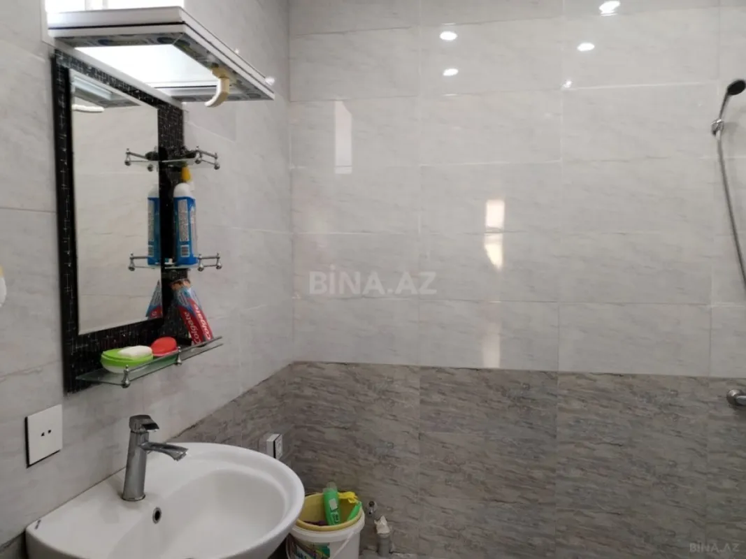 Satılır 5 otaqlı həyət evi 145 m²
