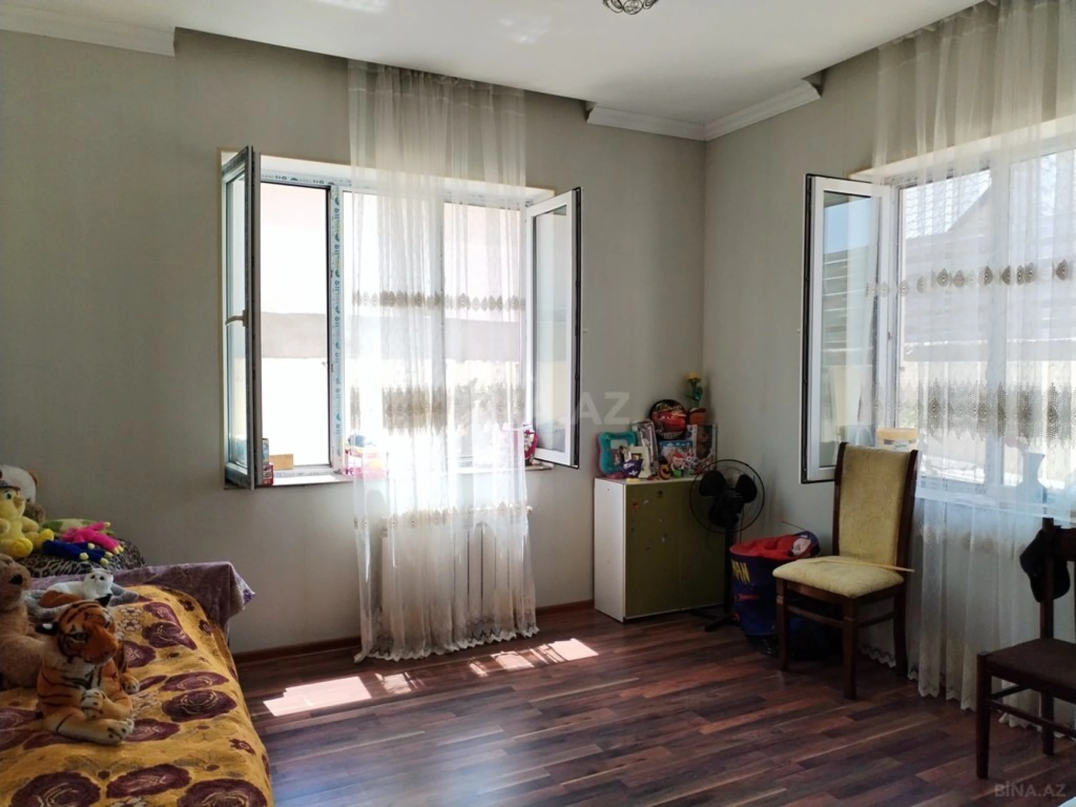 Satılır 5 otaqlı həyət evi 145 m²