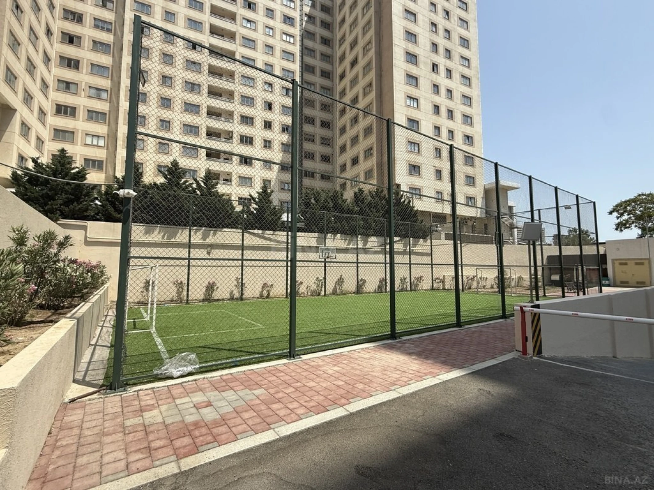 Satılır 2 otaqlı mənzil 75 m²