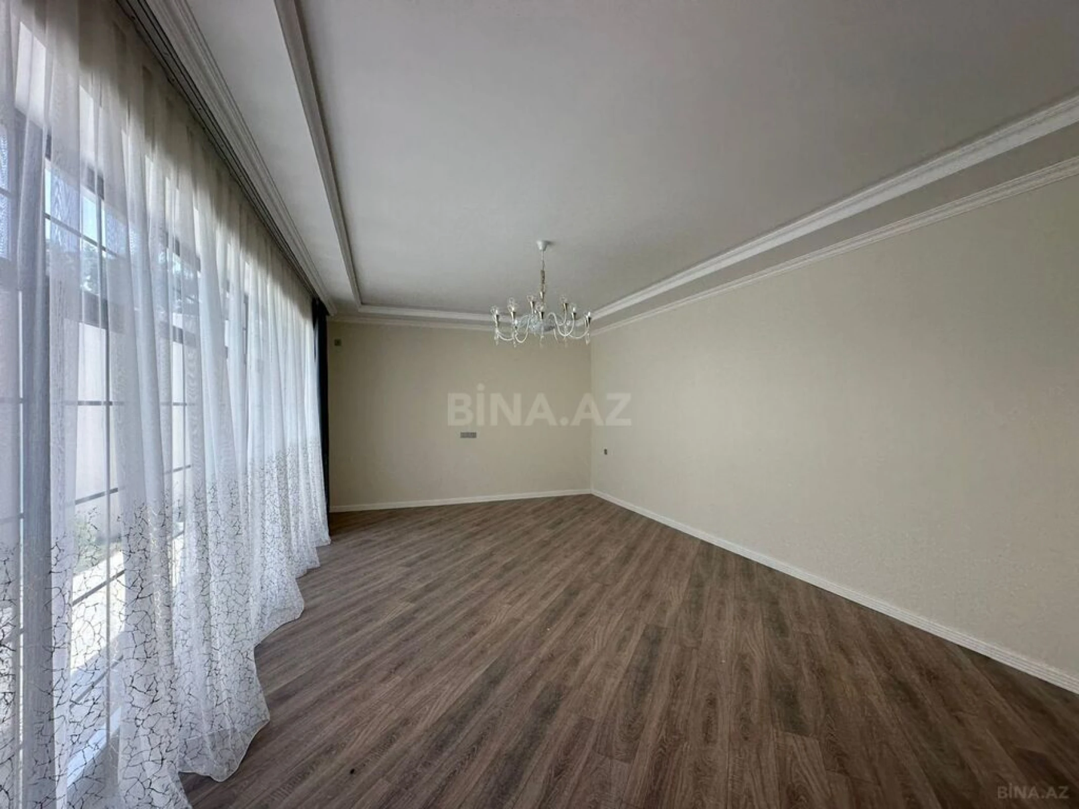Satılır 4 otaqlı həyət evi 140 m²