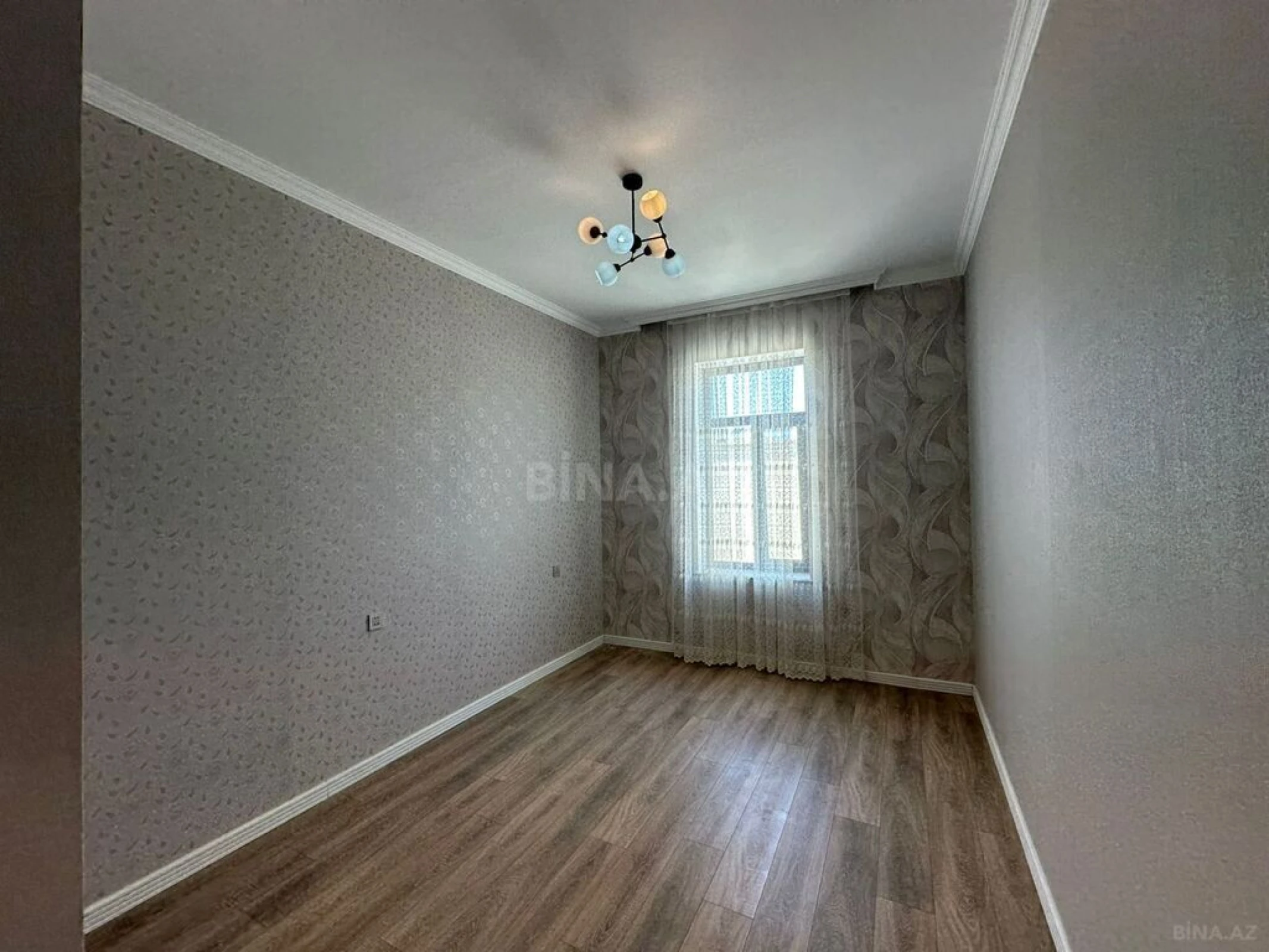 Satılır 4 otaqlı həyət evi 140 m²