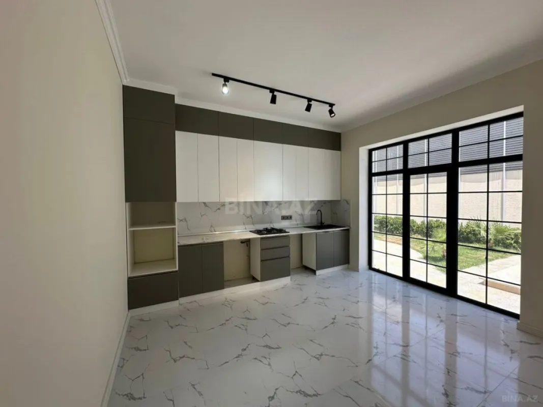 Satılır 4 otaqlı həyət evi 140 m²