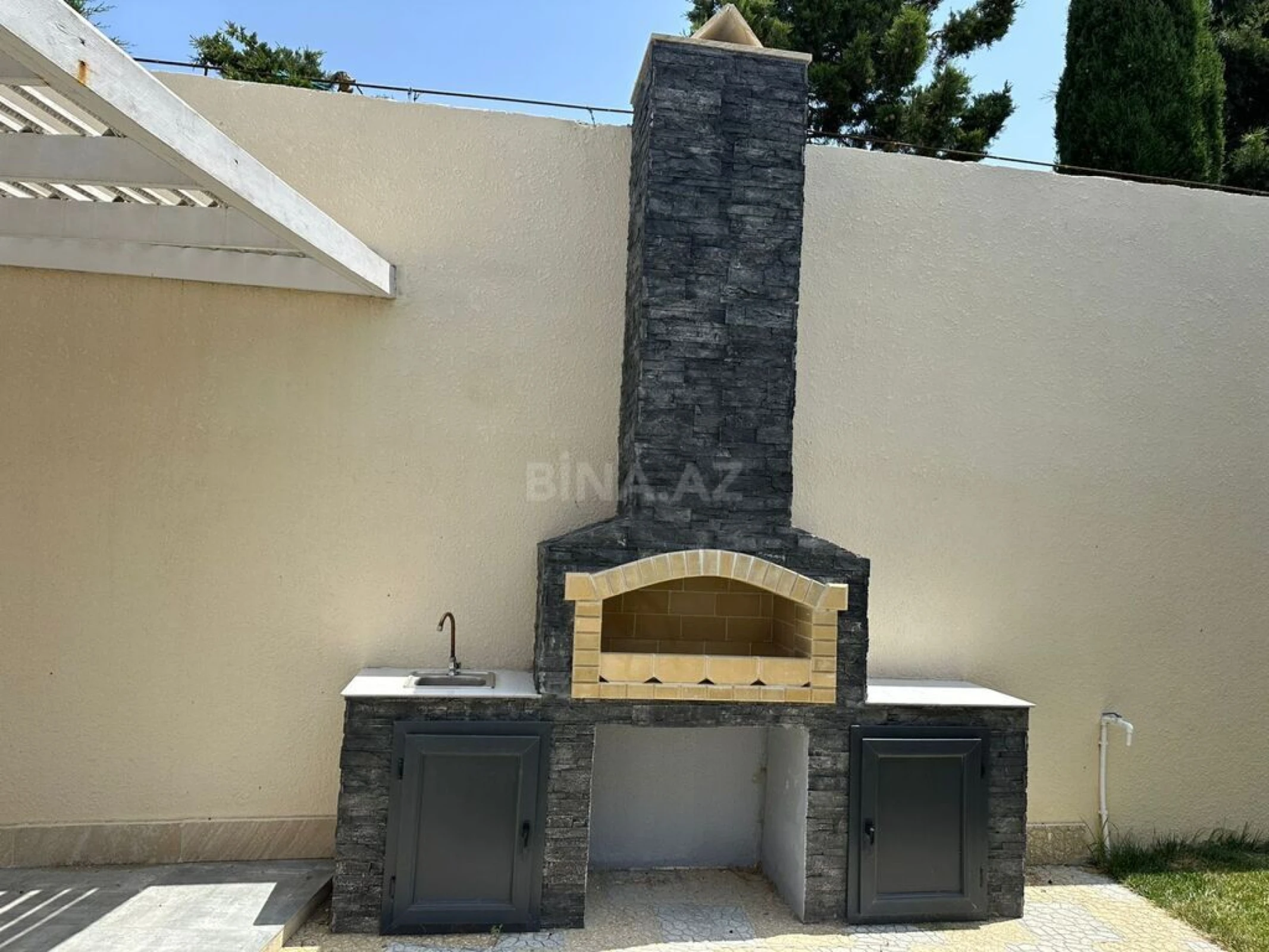 Satılır 4 otaqlı həyət evi 140 m²