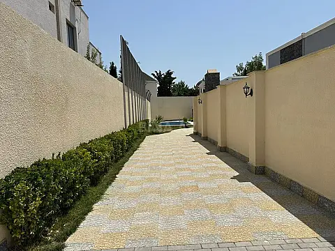 Satılır 4 otaqlı həyət evi 140 m²