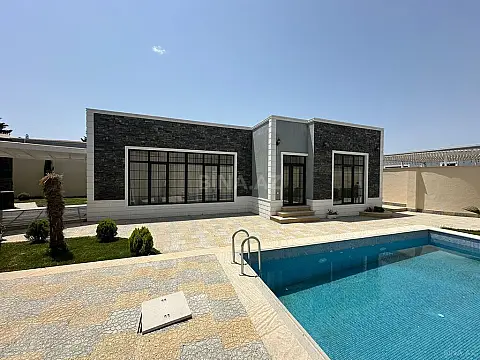 Satılır 4 otaqlı həyət evi 140 m²