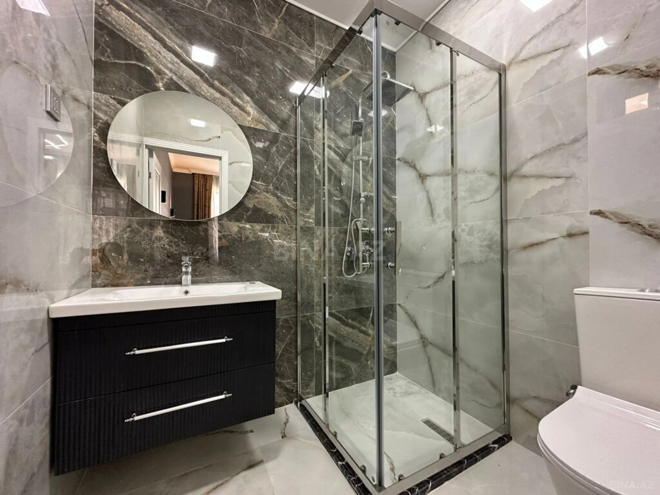 Satılır 4 otaqlı həyət evi 140 m²