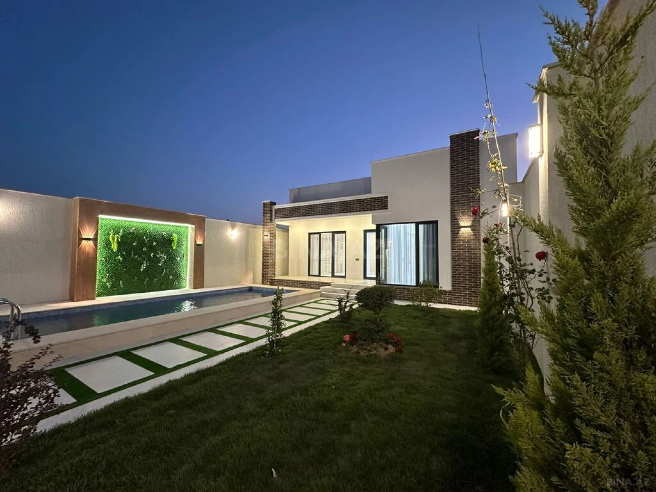 Satılır 4 otaqlı həyət evi 140 m²
