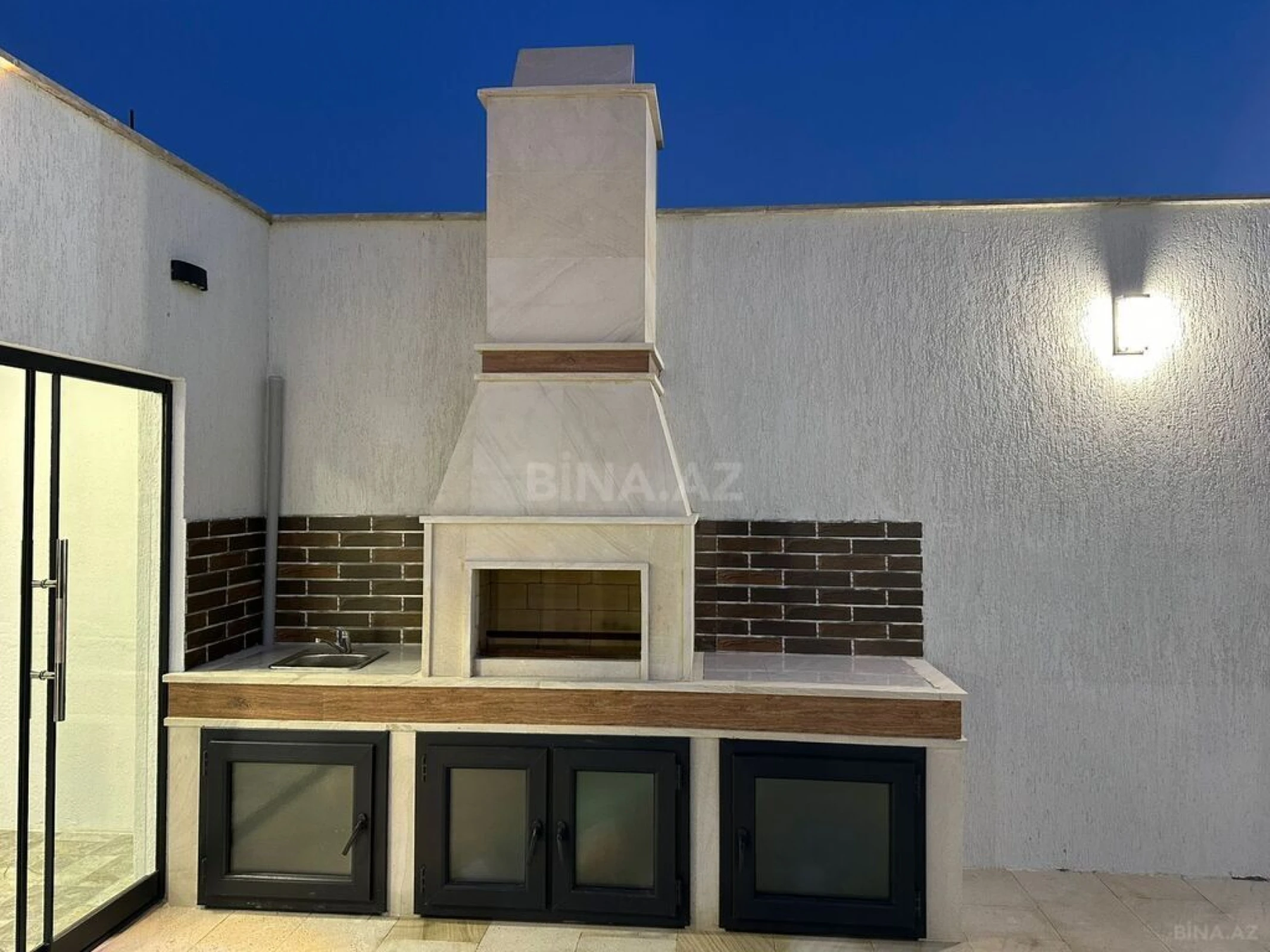 Satılır 4 otaqlı həyət evi 140 m²