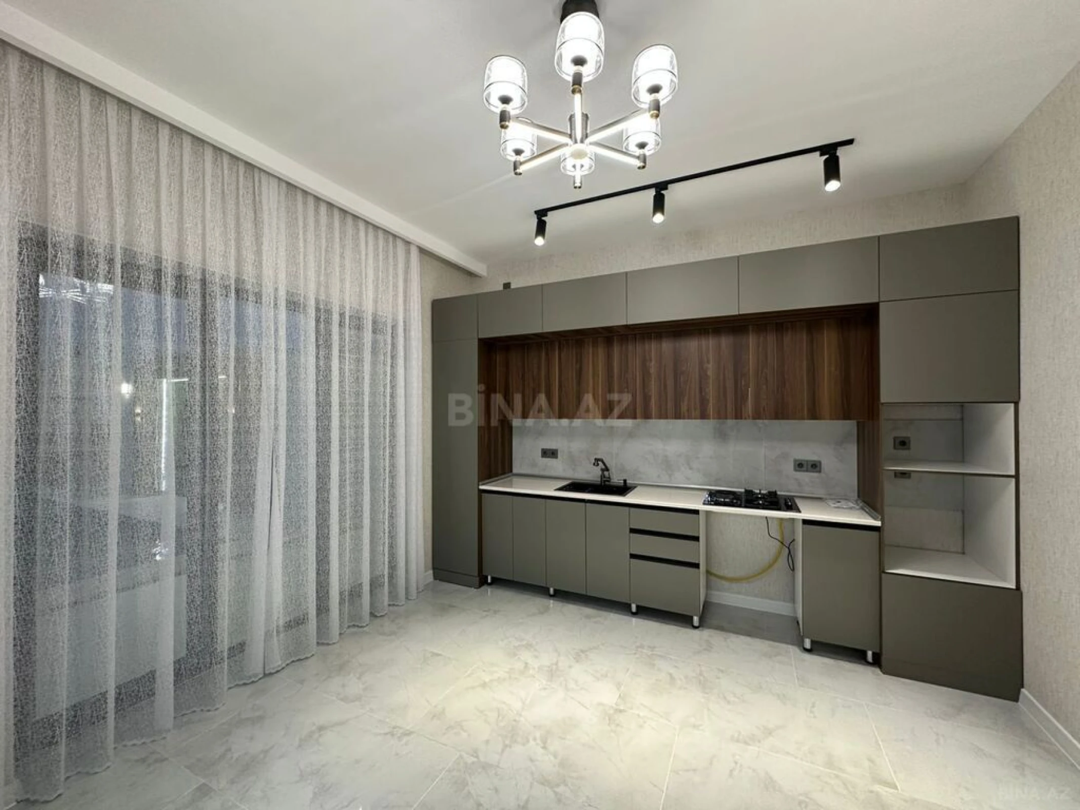 Satılır 4 otaqlı həyət evi 140 m²