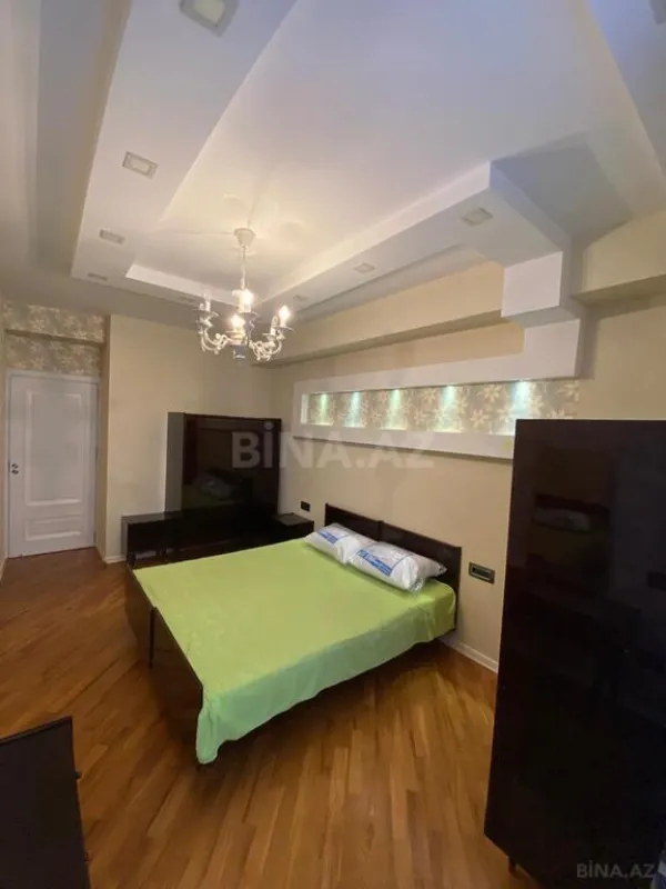 Kirayə verilir 2 otaqlı mənzil 80 m²