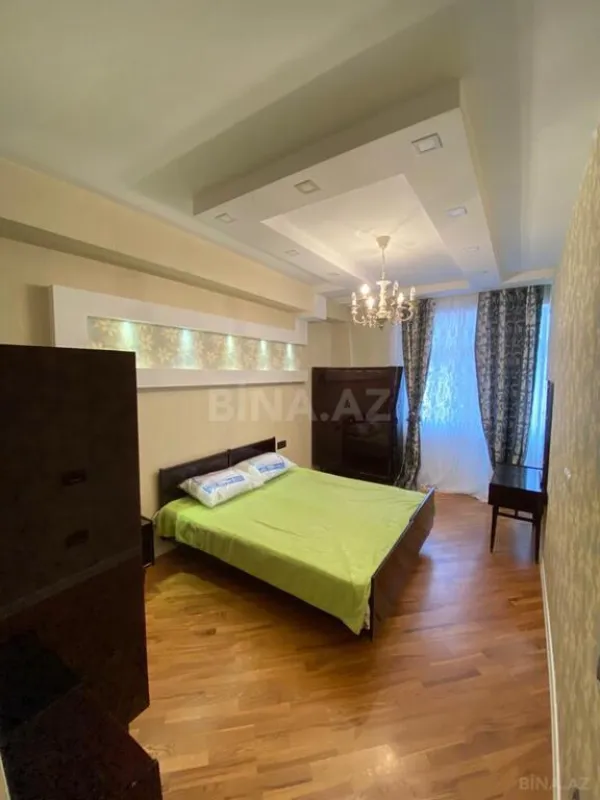 Kirayə verilir 2 otaqlı mənzil 80 m²