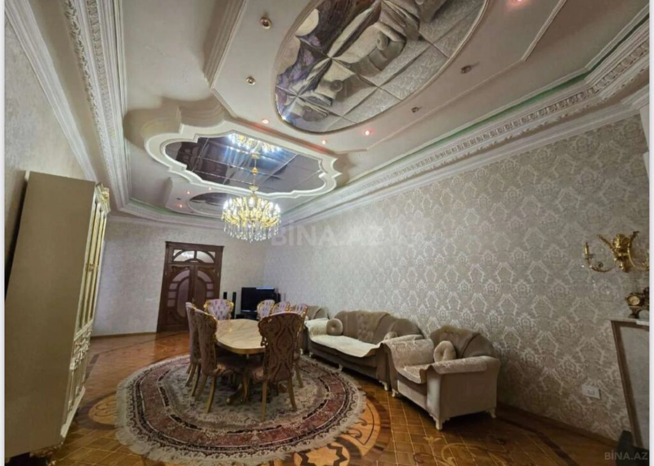 Satılır 12 otaqlı həyət evi 960 m²