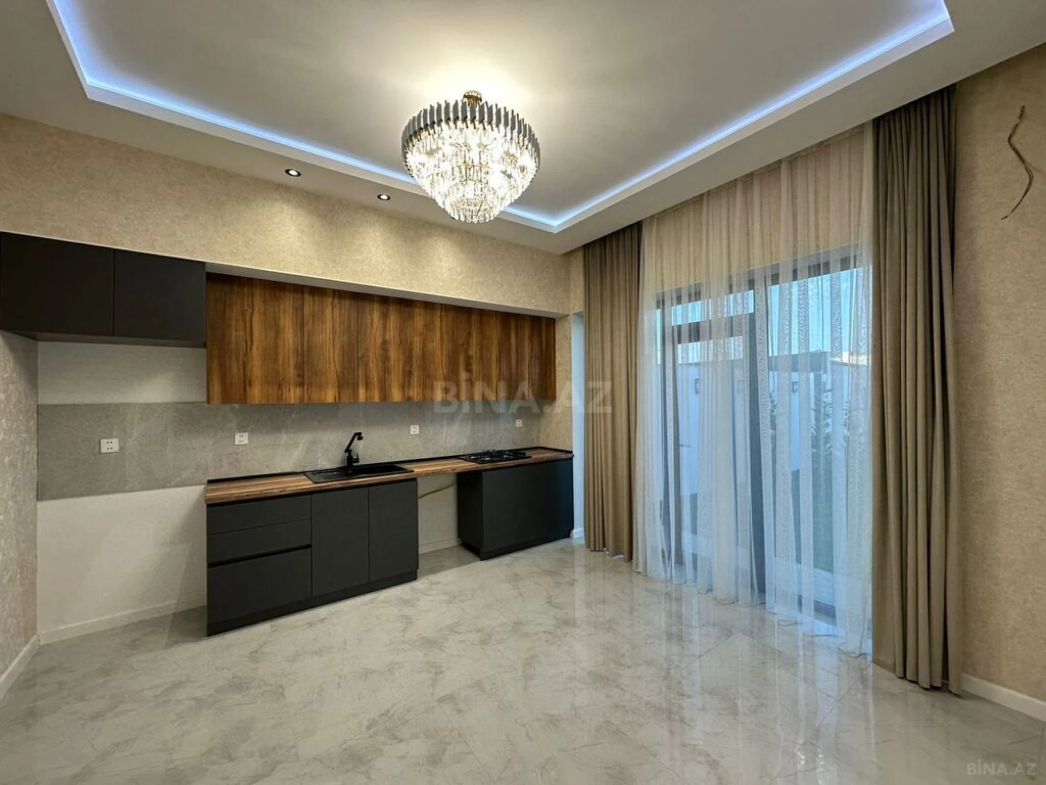 Satılır 4 otaqlı həyət evi 160 m²