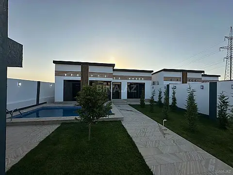 Satılır 4 otaqlı həyət evi 160 m²