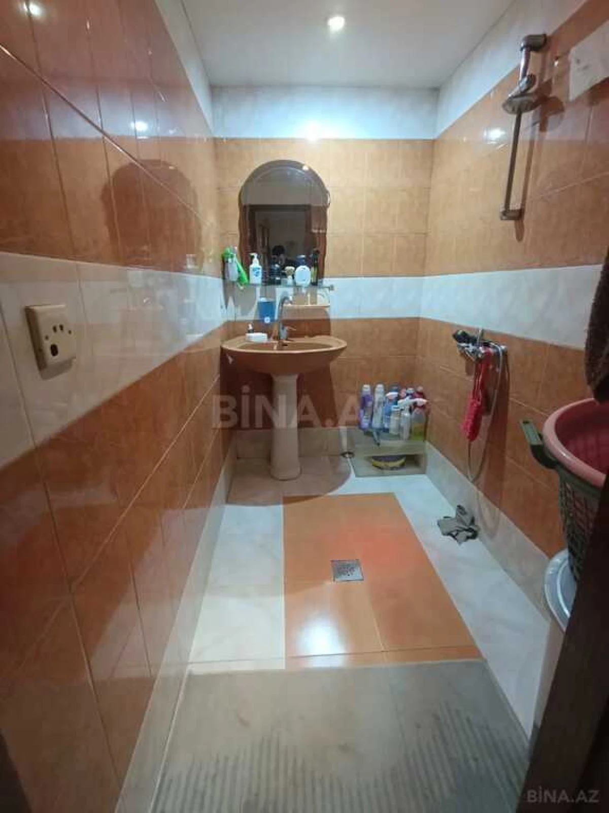 Satılır 4 otaqlı mənzil 85 m²