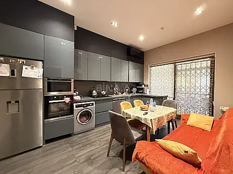 Satılır 8 otaqlı həyət evi 500 m²