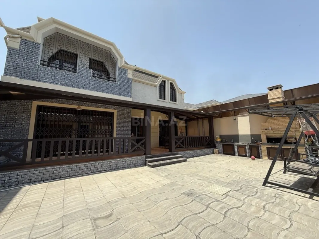 Satılır 8 otaqlı həyət evi 500 m²