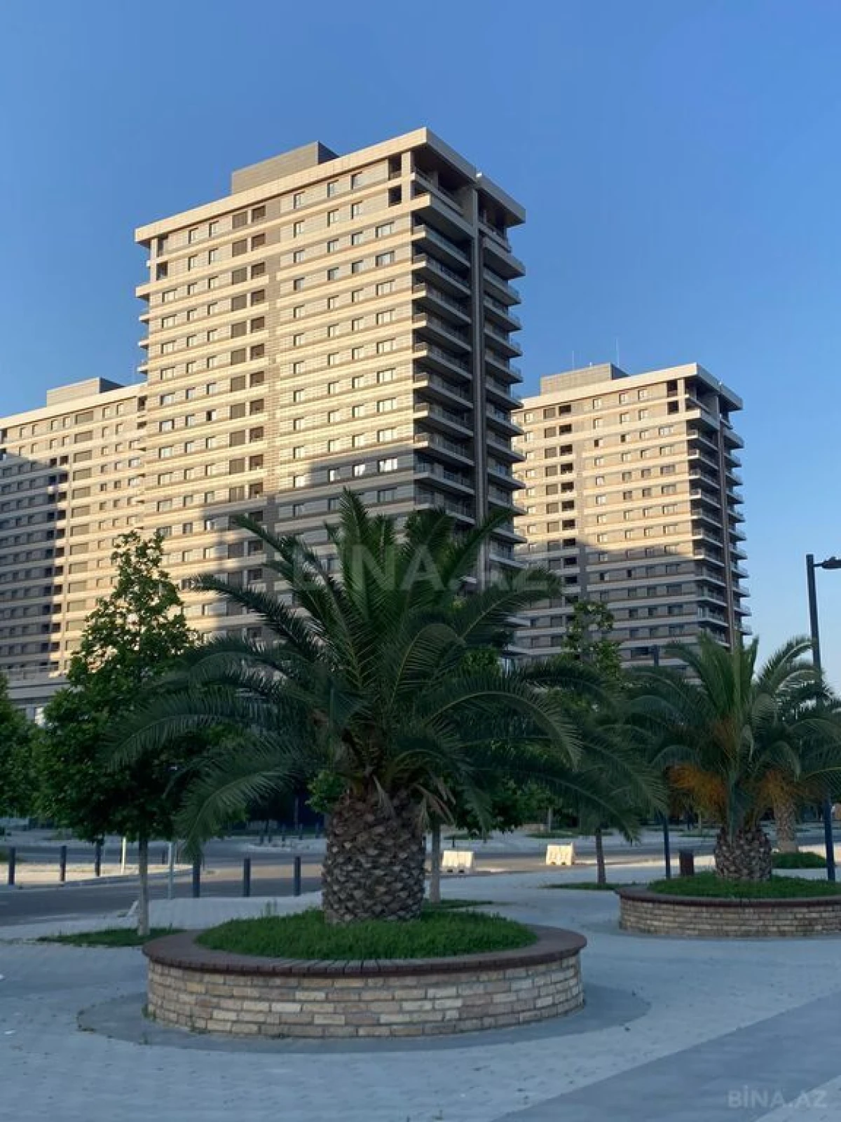 Satılır 3 otaqlı mənzil 157 m²