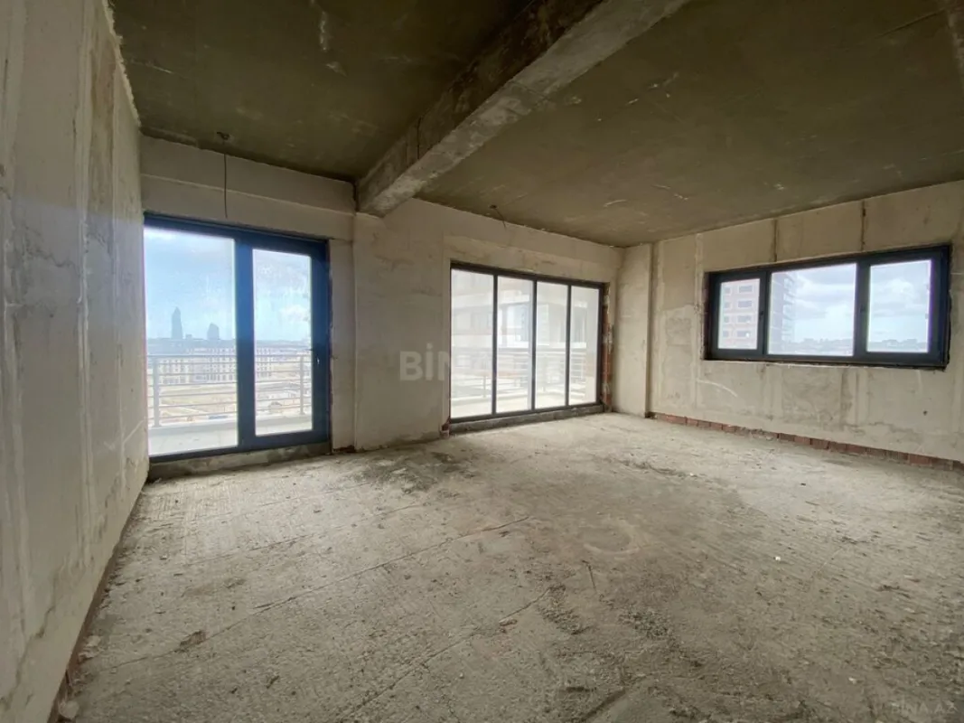 Satılır 3 otaqlı mənzil 157 m²