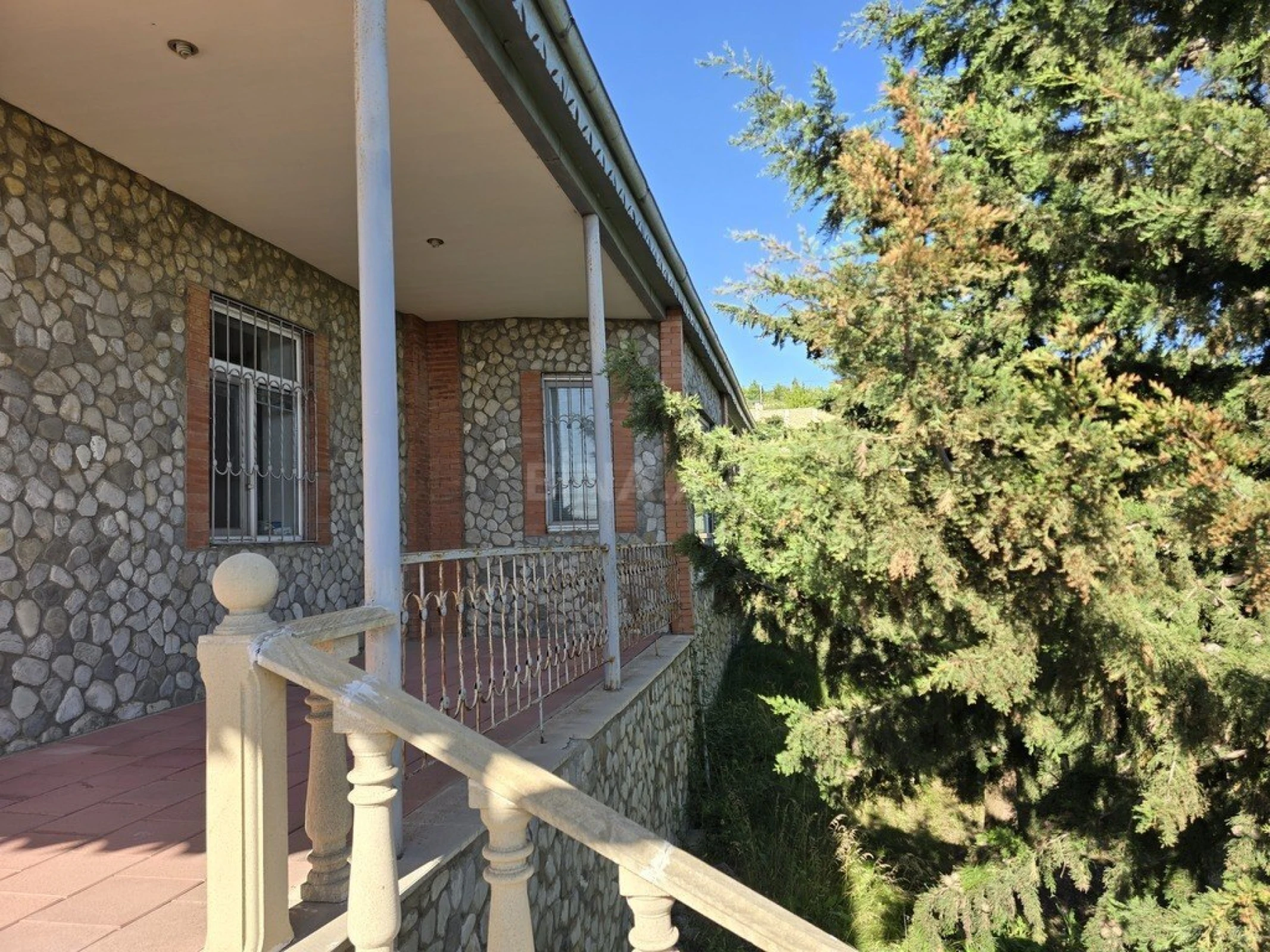 Satılır 4 otaqlı həyət evi 172 m²