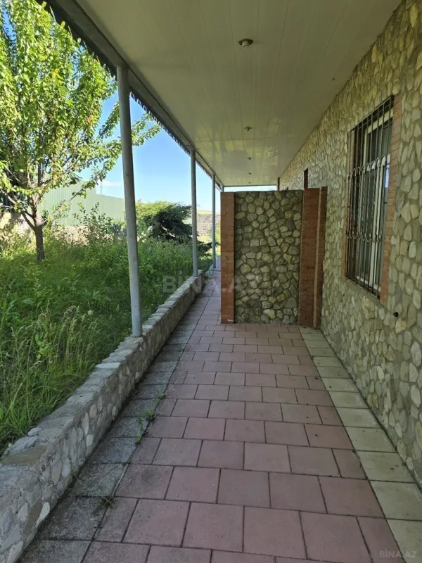 Satılır 4 otaqlı həyət evi 172 m²