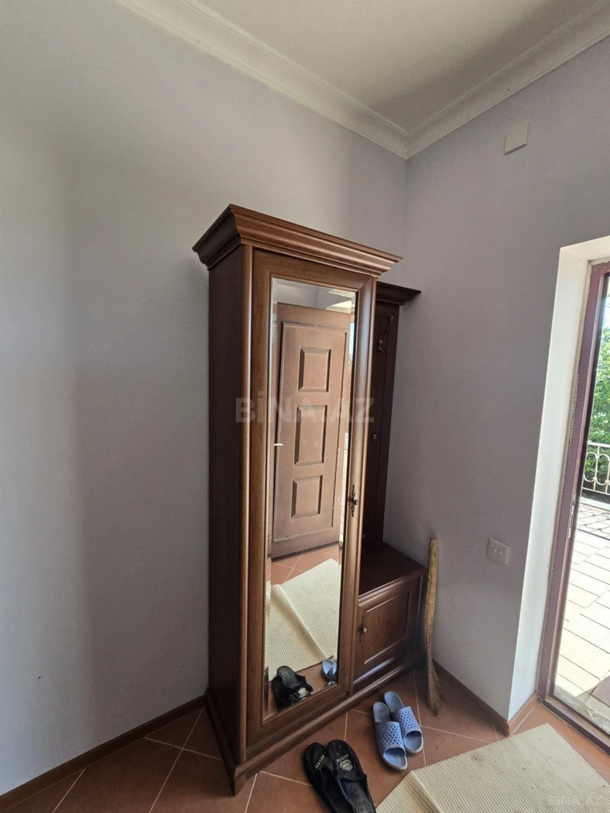 Satılır 4 otaqlı həyət evi 172 m²