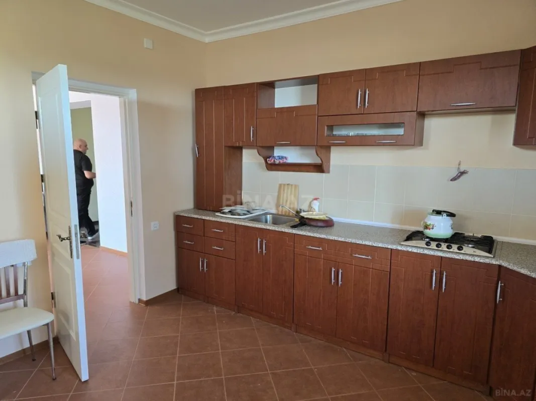 Satılır 4 otaqlı həyət evi 172 m²