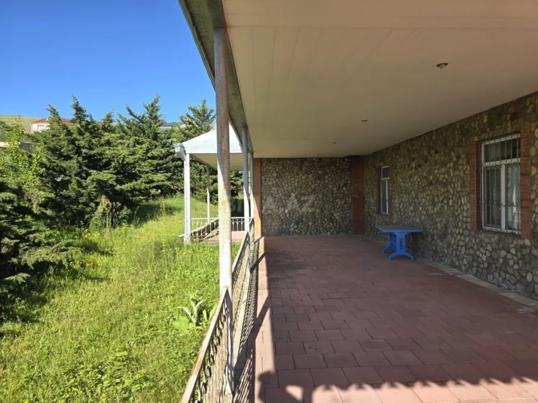 Satılır 4 otaqlı həyət evi 172 m²