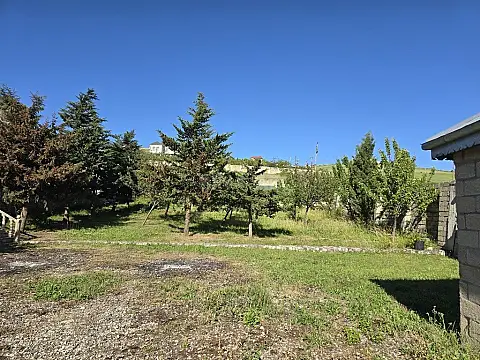 Satılır 4 otaqlı həyət evi 172 m²